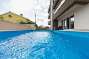 Modern luxury apartment Karla with pool, near the beach - by Tourist Agency Leut